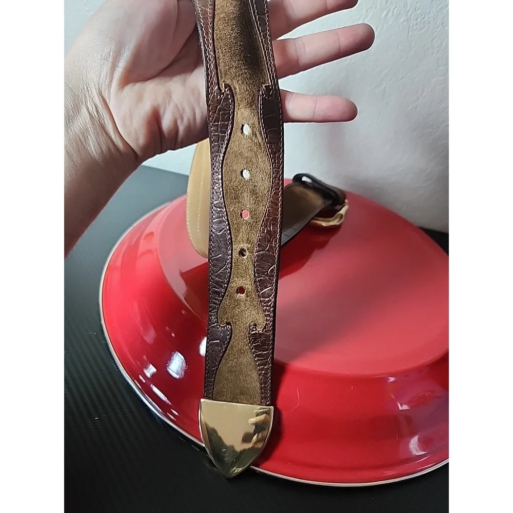 Vtg Streets Ahead Brown Leather Womens Med Belt, Western , Gold Colored Buckle